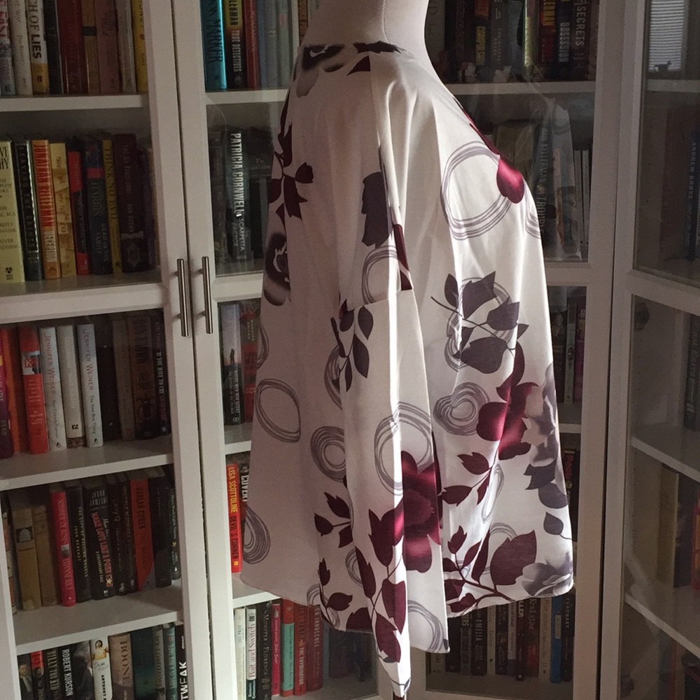 Drop Shoulder Floral Print Top - Picture 4 of 5